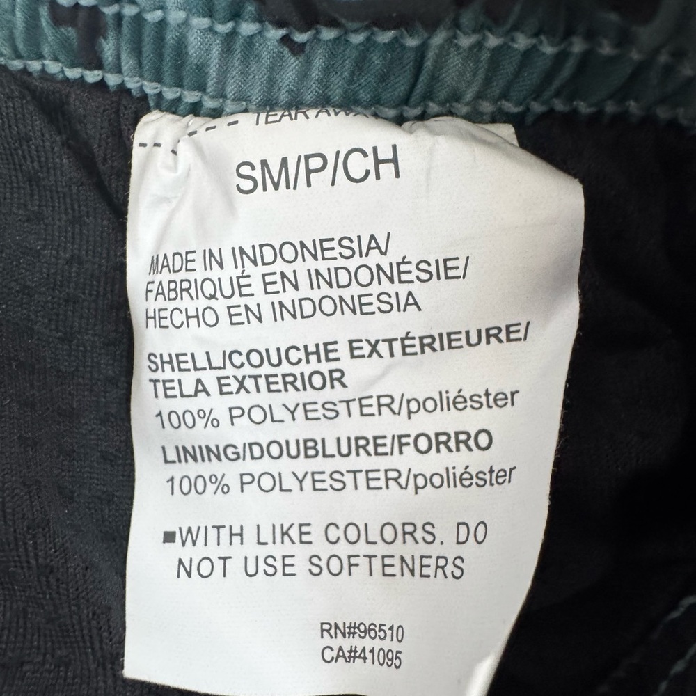 Under Armour Black HeatGear Shorts - Picture 8 of 9